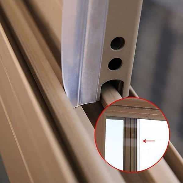 ProSeal těsnicí páska, která brání větru, prachu, hluku a hmyzu vniknout do vašeho domova